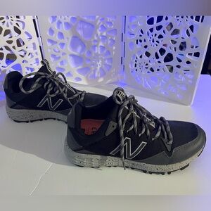 New Balance Fresh Foam All Terrain size 8 great condition. Only worn a few times